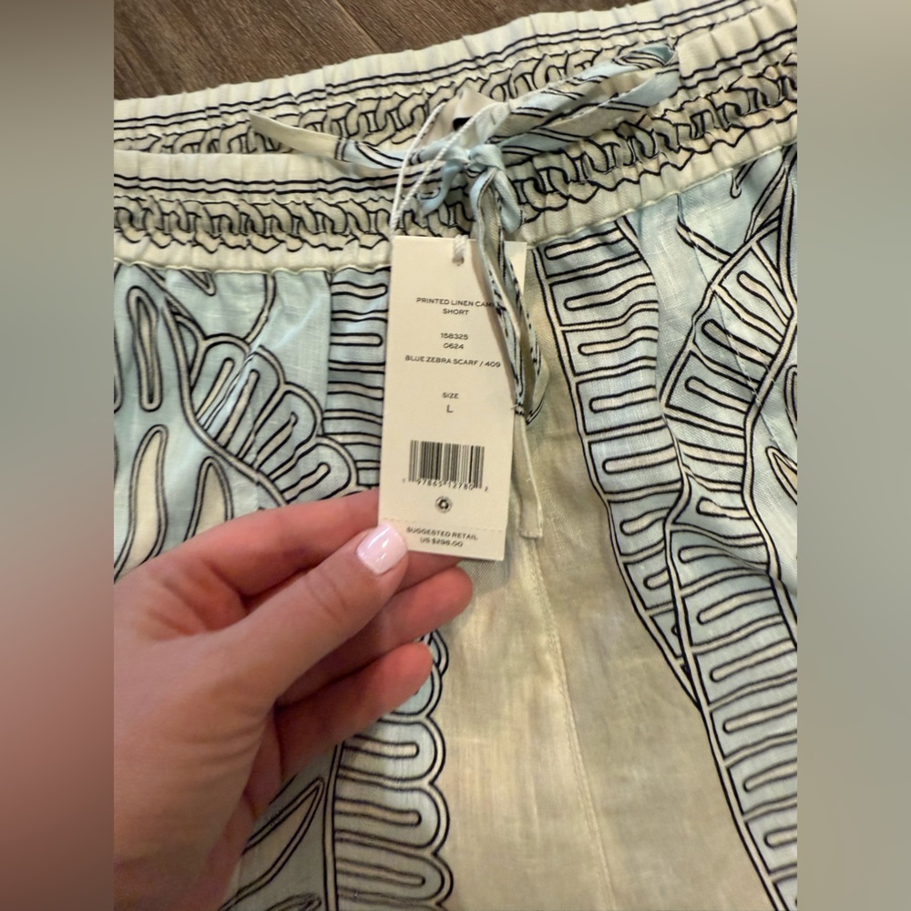 Tory Burch printed linen camp shorts. NWT. Size Large - Picture 3 of 4
